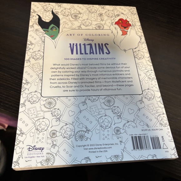 Disney Villains coloring book - Picture 2 of 2
